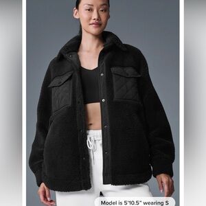 Alo Yoga Sherpa Edge Shacket women’s size small